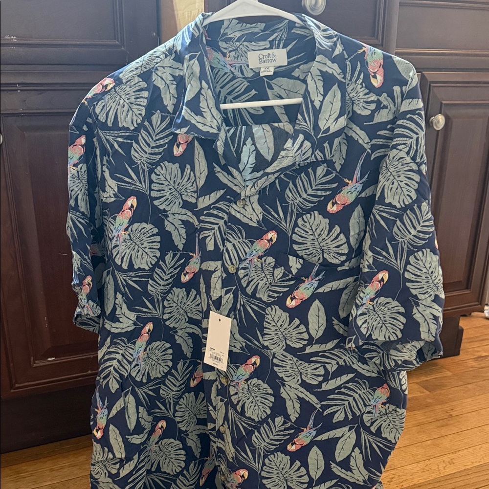 Croft & Barrow Men's Navy Parrot Print Shirt